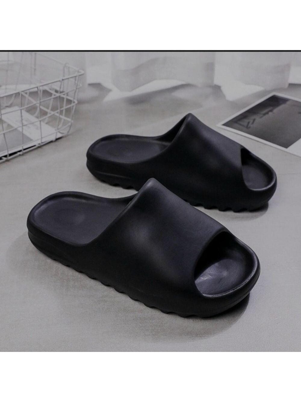 Men Outdoor Slippers Trending Thick Bottom Sliders Beach Sandals new
